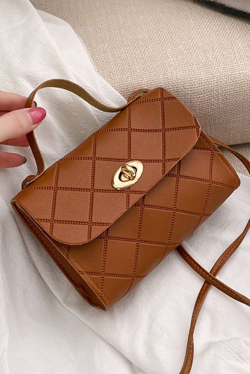 0de2b558c1ce07ac - Rose & Ruffles