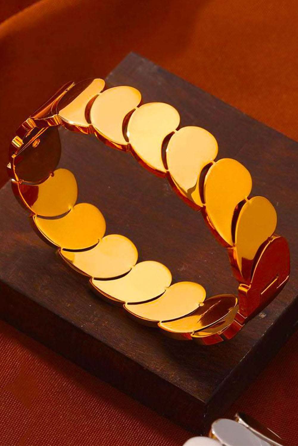 17866b5fc2aab560 - Rose & Ruffles