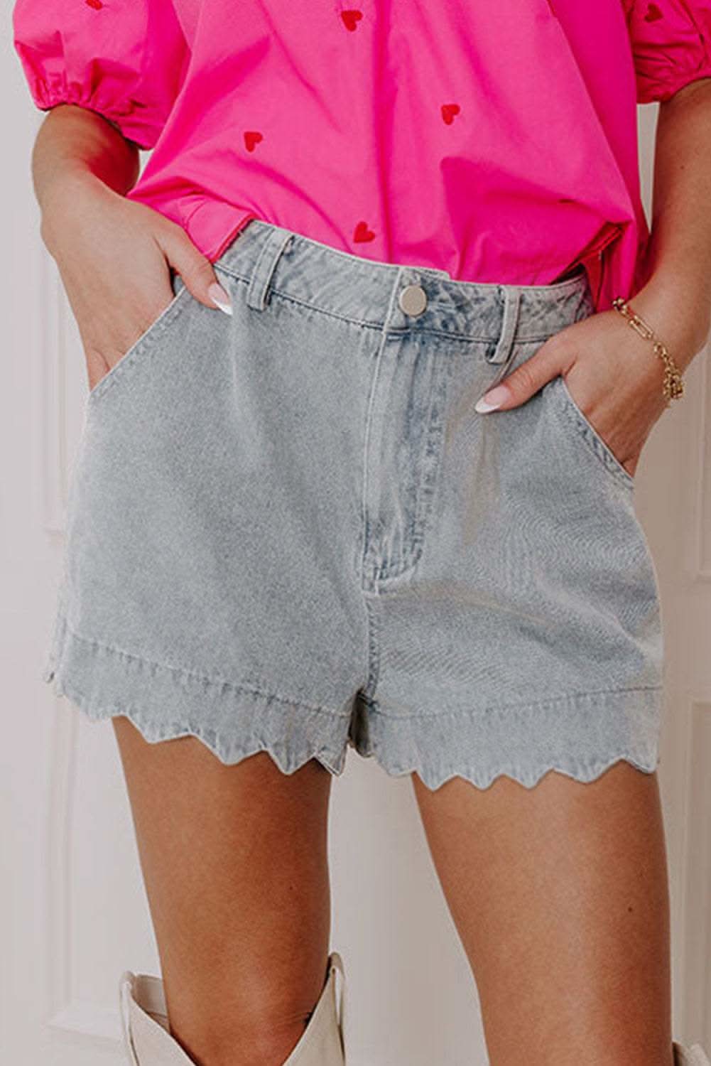 White scalloped hemline high waist acid wash denim shorts with zip fly and pockets