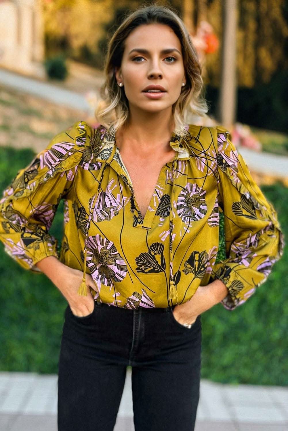 8086640fe135a53c - Rose & Ruffles