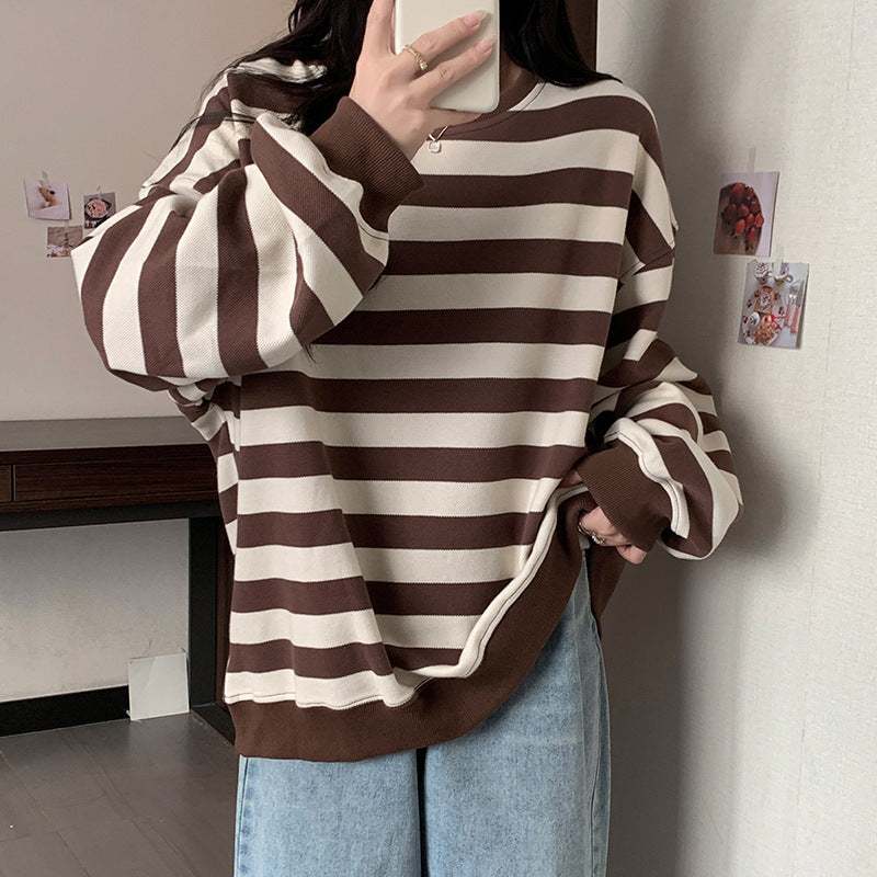 Retro Printed Crew Neck Sweatshirt Women - Rose & Ruffles