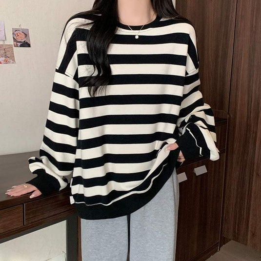 Retro printed crew neck sweatshirt for women with black and white stripes, loose fit, casual Japanese and Korean style