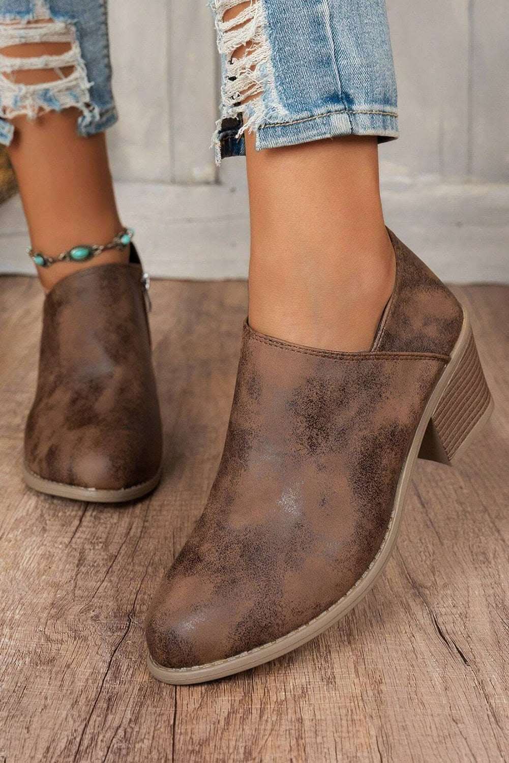 Coffee tulip opening suede ankle boots with side zipper and block heel