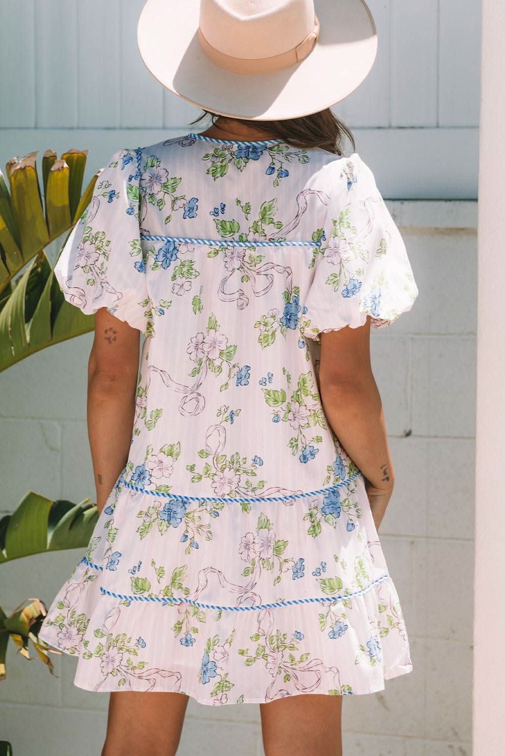 f0b6e6942d4dbe54 - Rose & Ruffles